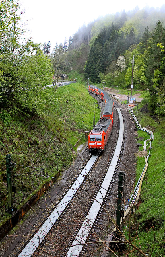 Von Tunnel zu Tunnel