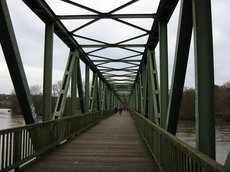 Von Ufer zu Ufer