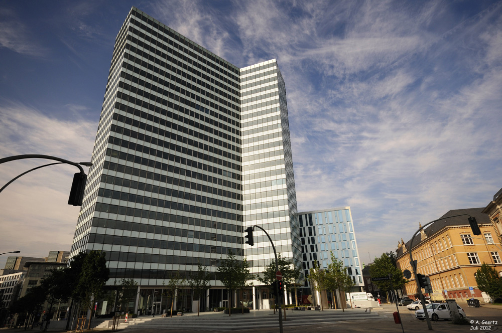 Von Unilever-Hochhaus zum Emporio Tower Juli 2012