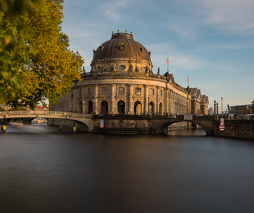 Von Wasser umgeben