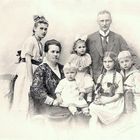 vor 100 Jahren: Familienfoto in Magdeburg