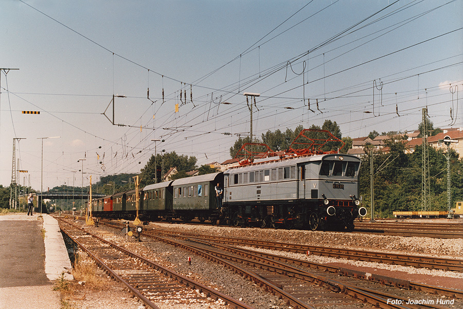 Vor 25 Jahren: Remsbahn-Jubiläum mit E 75 09 in Aalen