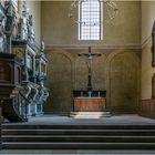 Vor dem Altar - Schlosskirche Goseck