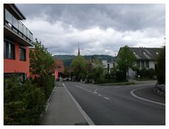 Vor dem Altersheim