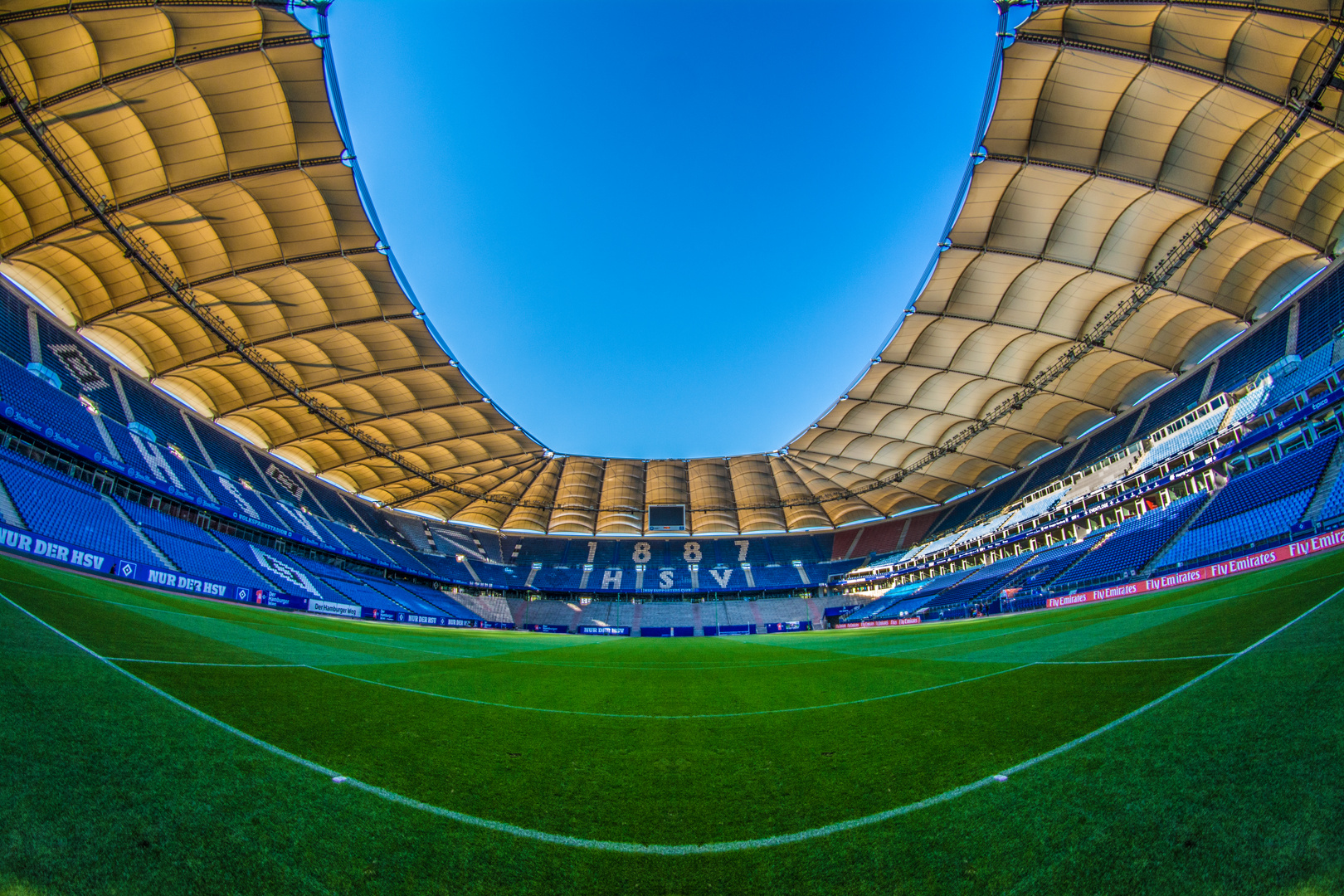 Vor dem Anpfiff.. das Volksparkstadion