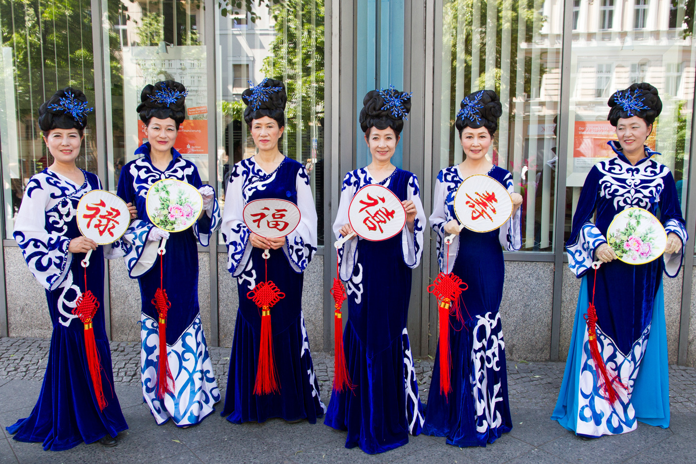 Vor dem Auftritt -  Karneval der Kulturen