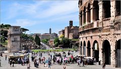 ... vor dem Colosseum ...