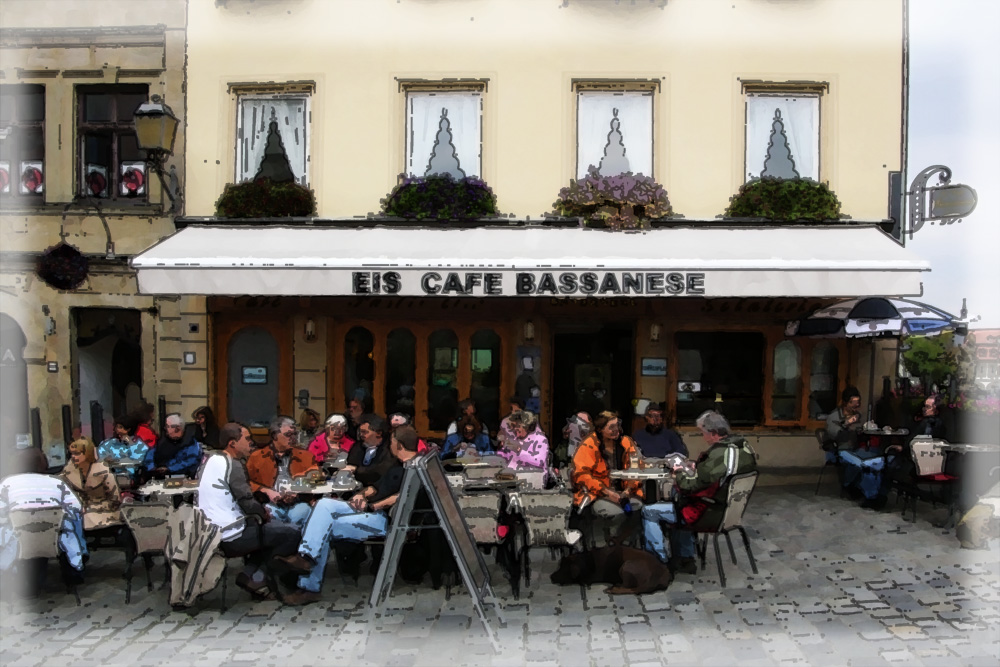 Vor dem Eis-Cafe