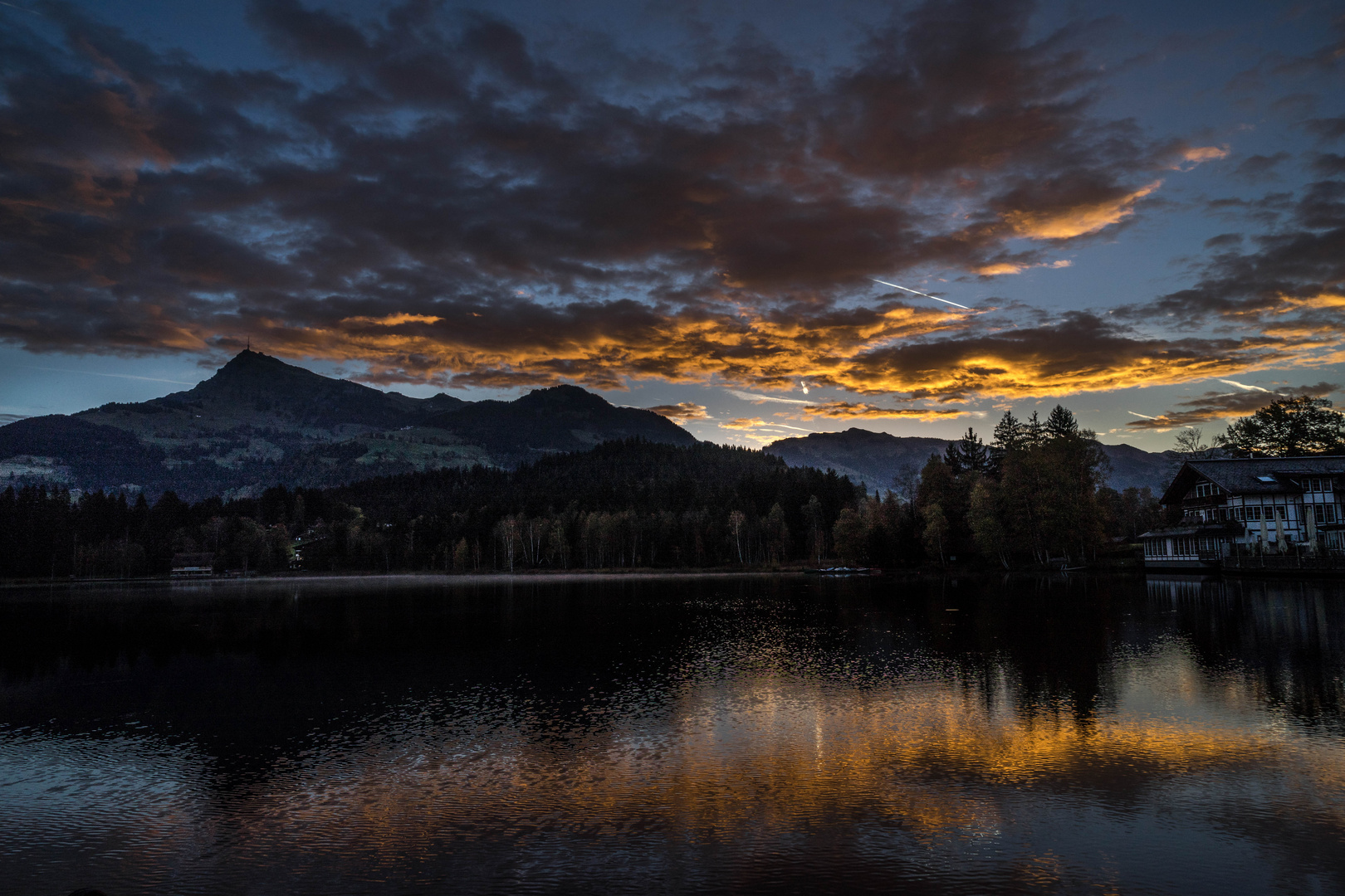 Vor dem ersten Sonnenstrahl am Schwarzsee!