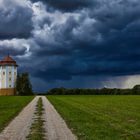 Vor dem Gewitter am Wasserturm