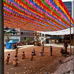 Vor dem Jogyesa Tempel