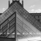 Vor dem Louvre