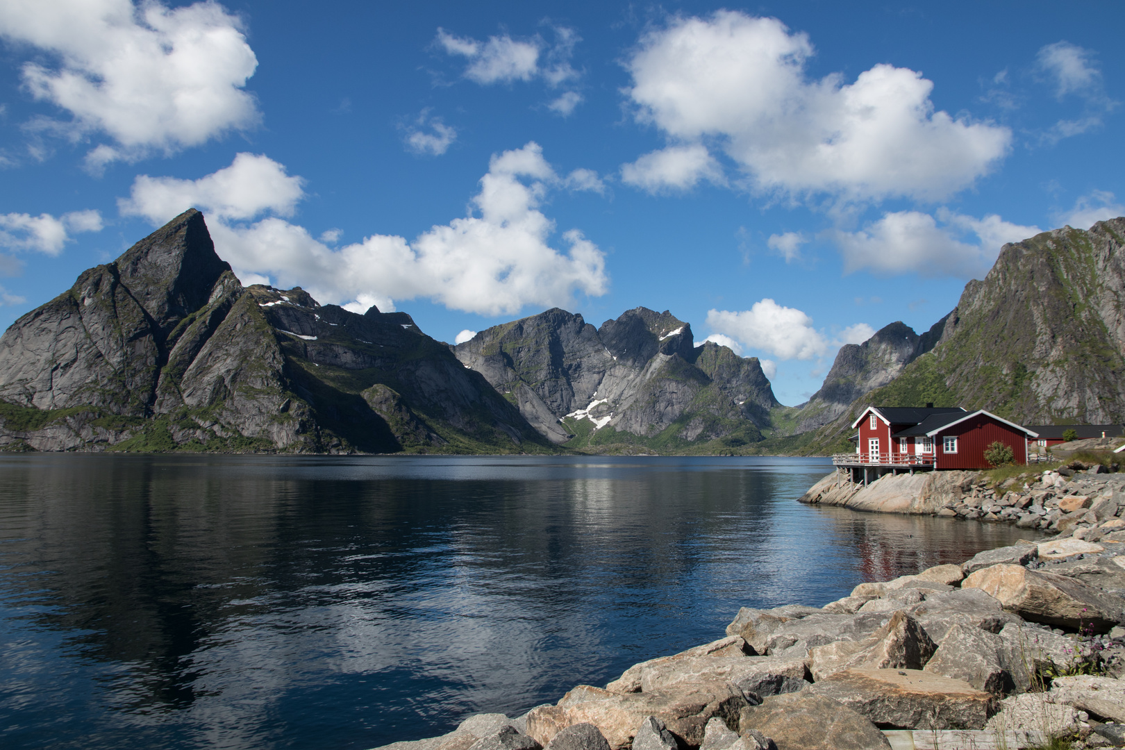 ...Vor dem Mt. Olstinden / Lofoten