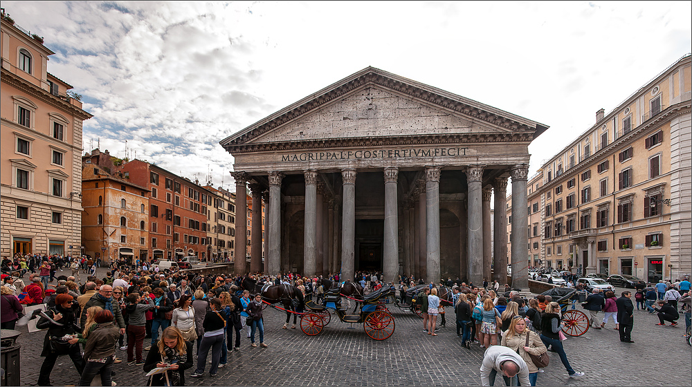Vor dem Pantheon