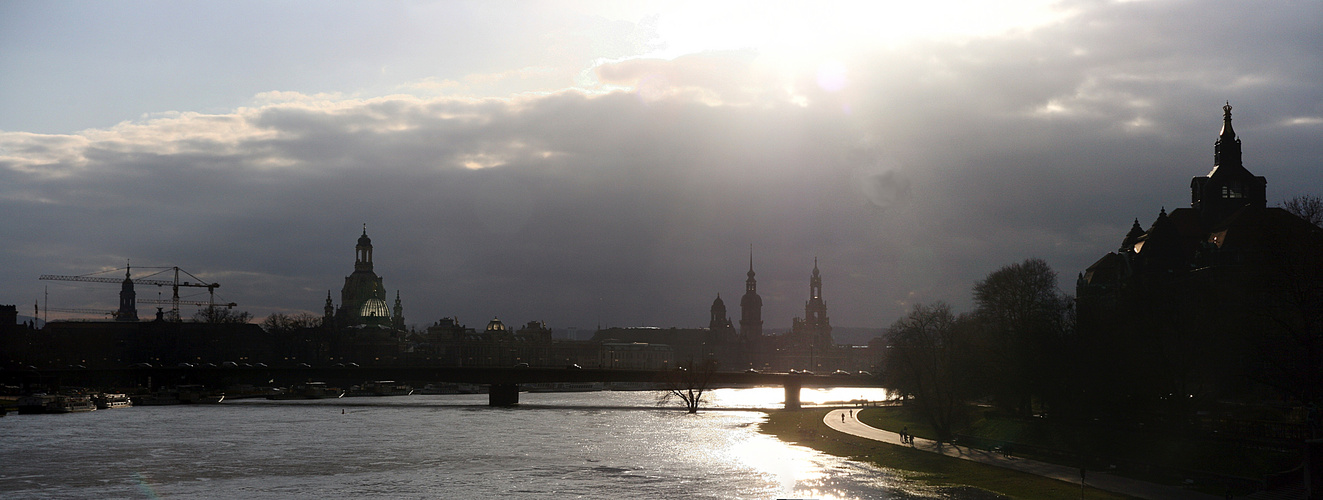 Vor dem Regen in Dresden