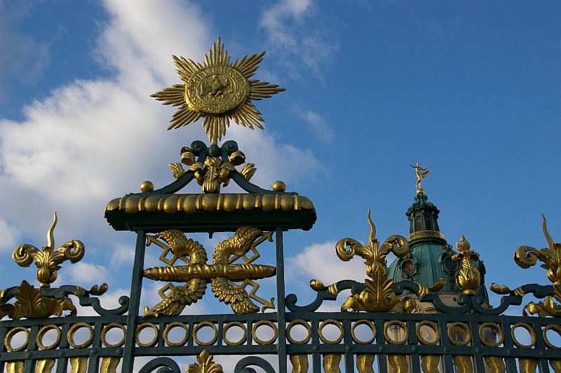 Vor dem Schloss Charlottenburg