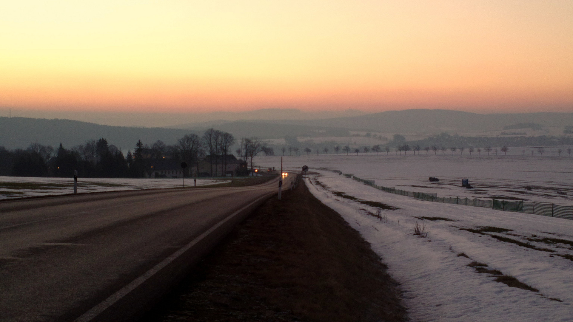 Vor dem Sonnenaufgang über Schneeberg