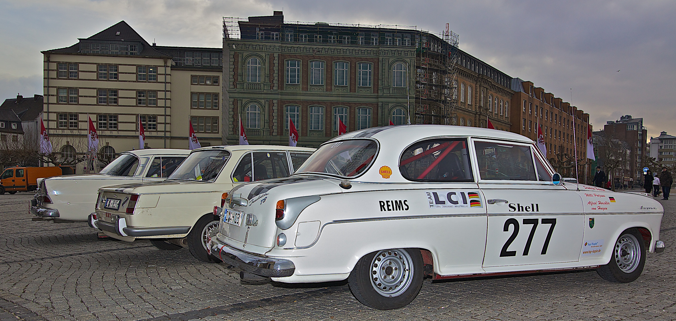 Vor dem Start zur 14. Rallye Monte Carlo Historique 2011.....