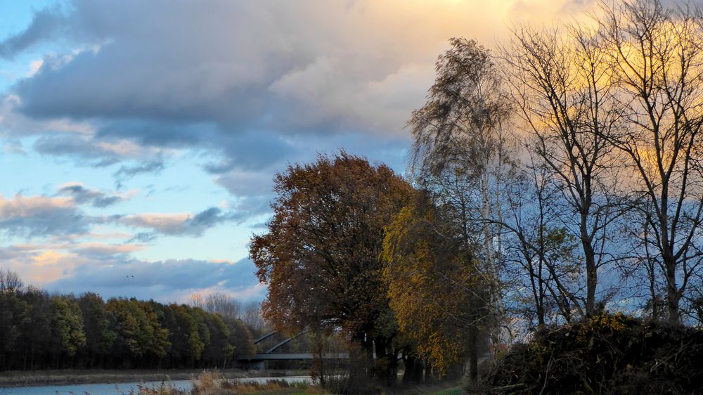 Vor dem Sturm am Mittellandkanal