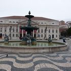 Vor dem Theater in Lissabon