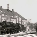 Vor dem Übernachtungsgebäude Bw Leipzig West