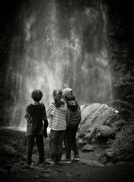 Vor dem Wasserfall
