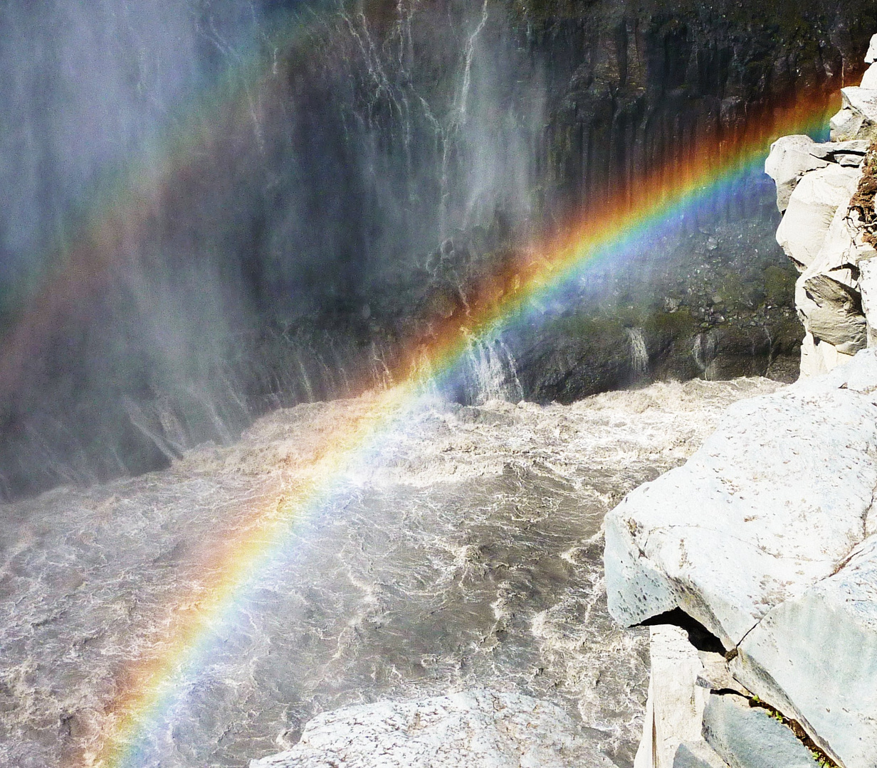 Vor dem Wasserfall