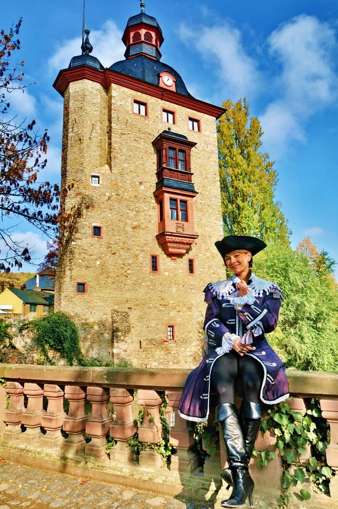 Vor dem Wasserschloss Vollrads im Rheingau