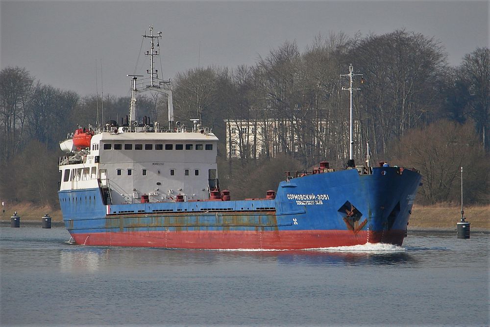 vor den Schleusen in Kiel-Holtenau