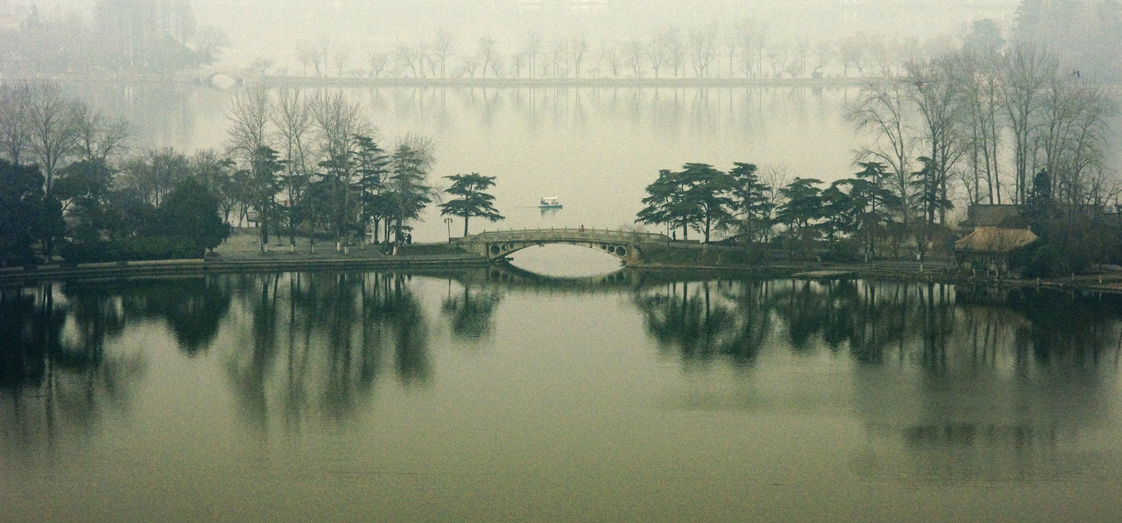 Vor den Toren von Nanjing im Morgendunst