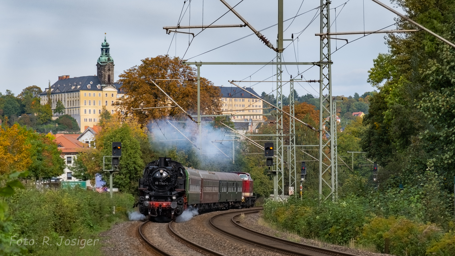 Vor der ehrwürdigen Kulisse von Schloss Heidecksburg