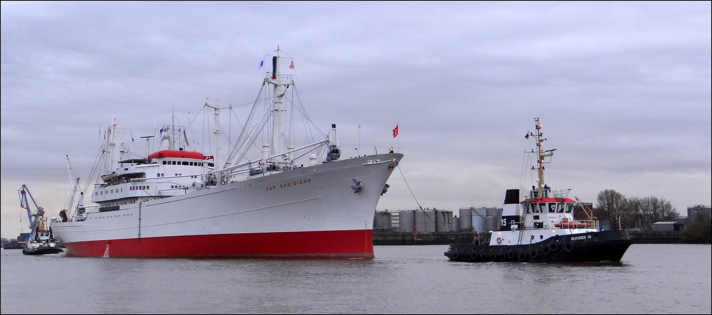 vor der Elbphilharmonie wurde gedreht...