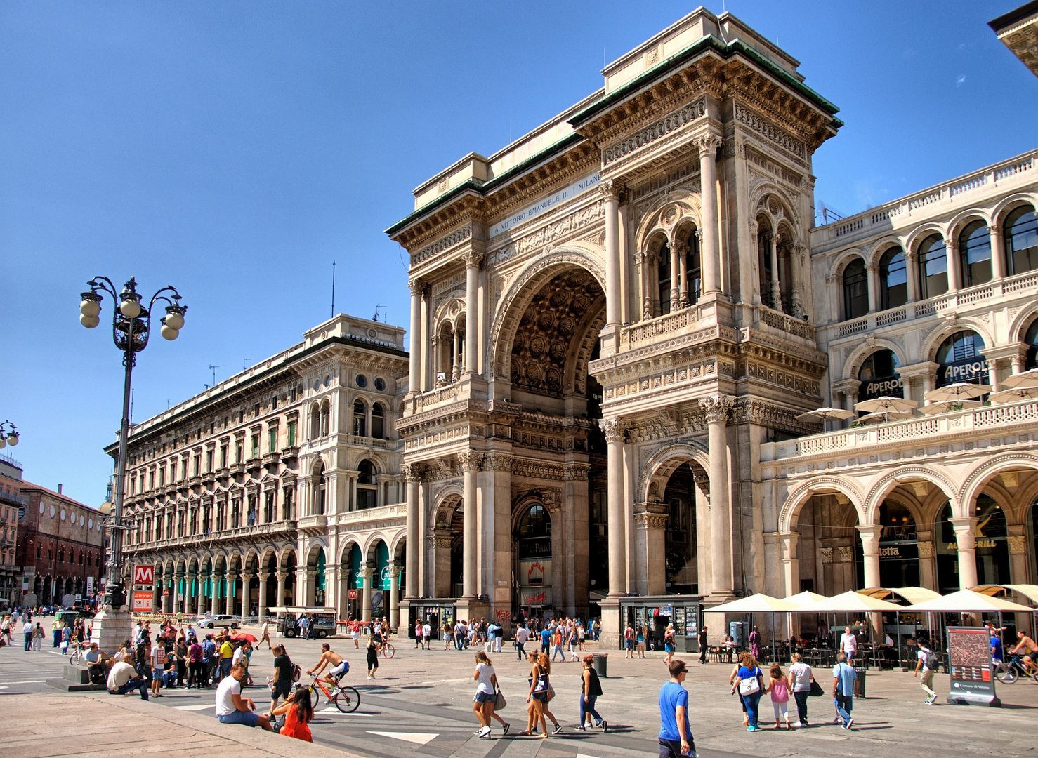 Vor der Galleria Vittorio Emanuele II