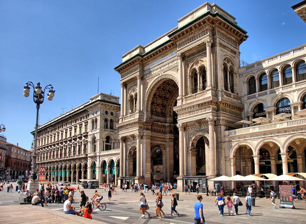 Vor der Galleria Vittorio Emanuele II