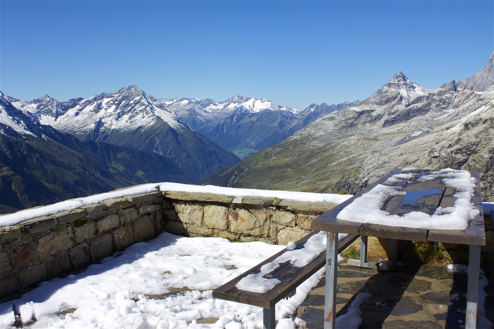 vor der Hüfihütte, Maderanertal