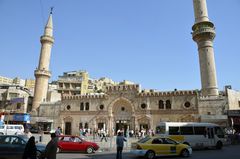 Vor der Hussein-Moschee in Amman