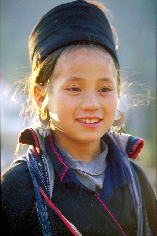 Vor der Kirche in SaPa