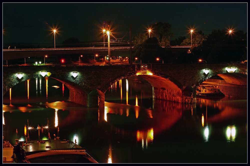 Vor der Koblenzer Moselschleuse