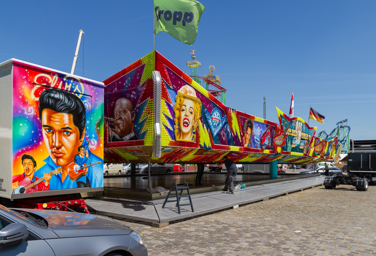 Vor der ... Rheinkirmes Düsseldorf_V05