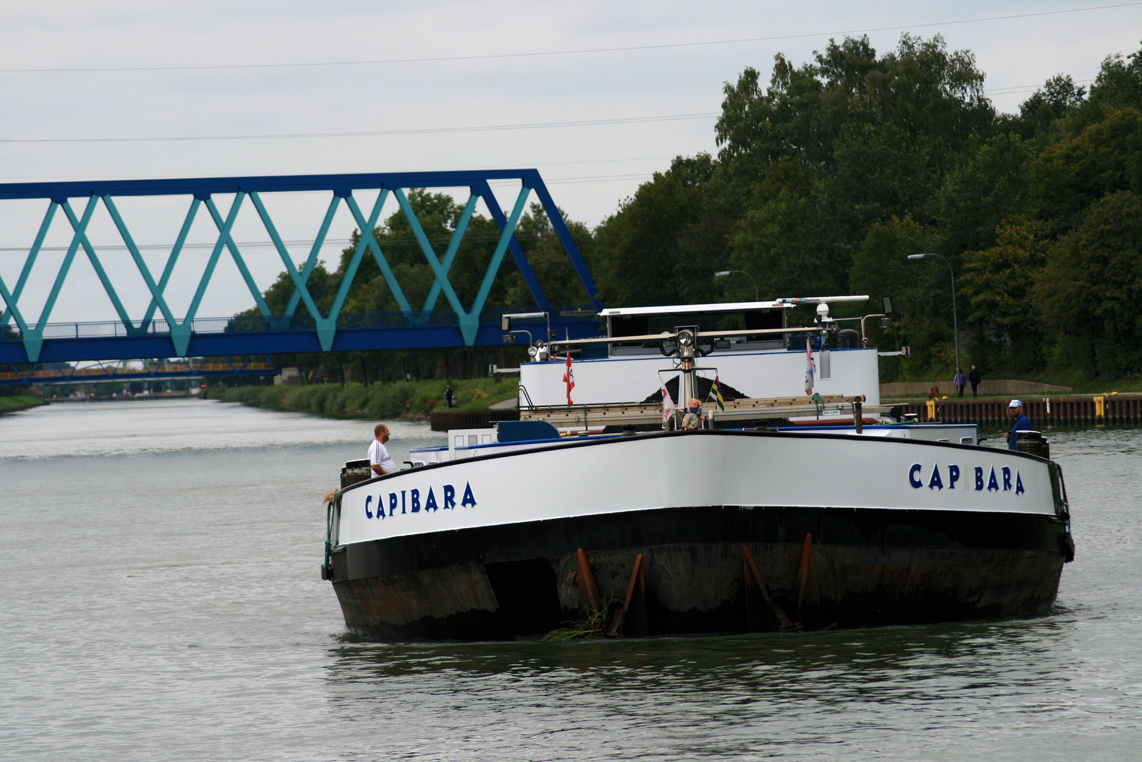 vor der schleuse datteln