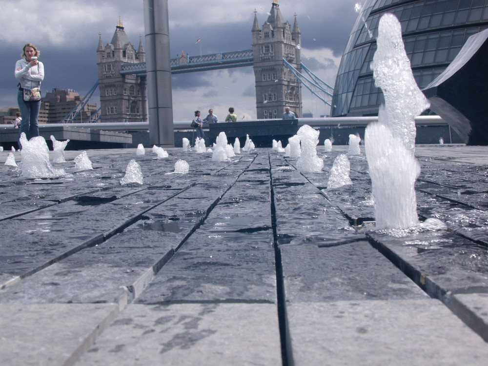 Vor der Towerbridge