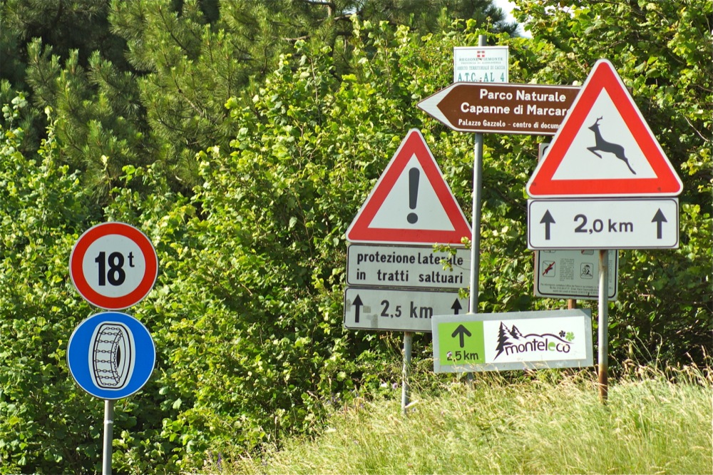 Vor lauter Schilder den Wald nicht sehen