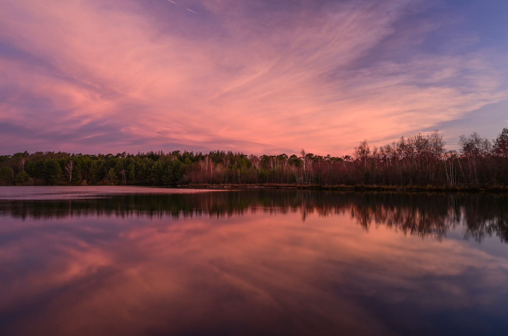 Vor Sonnenaufgang am See