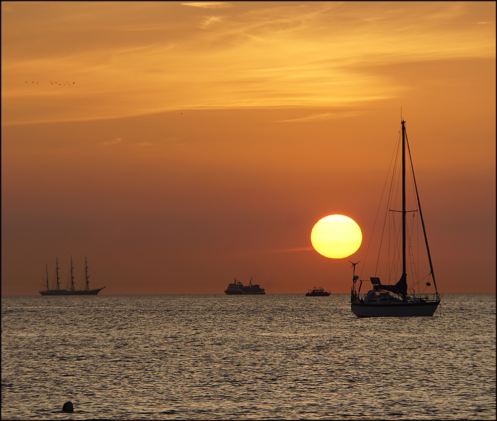 Vorabend der 25. HanseSail im Jahr 2015