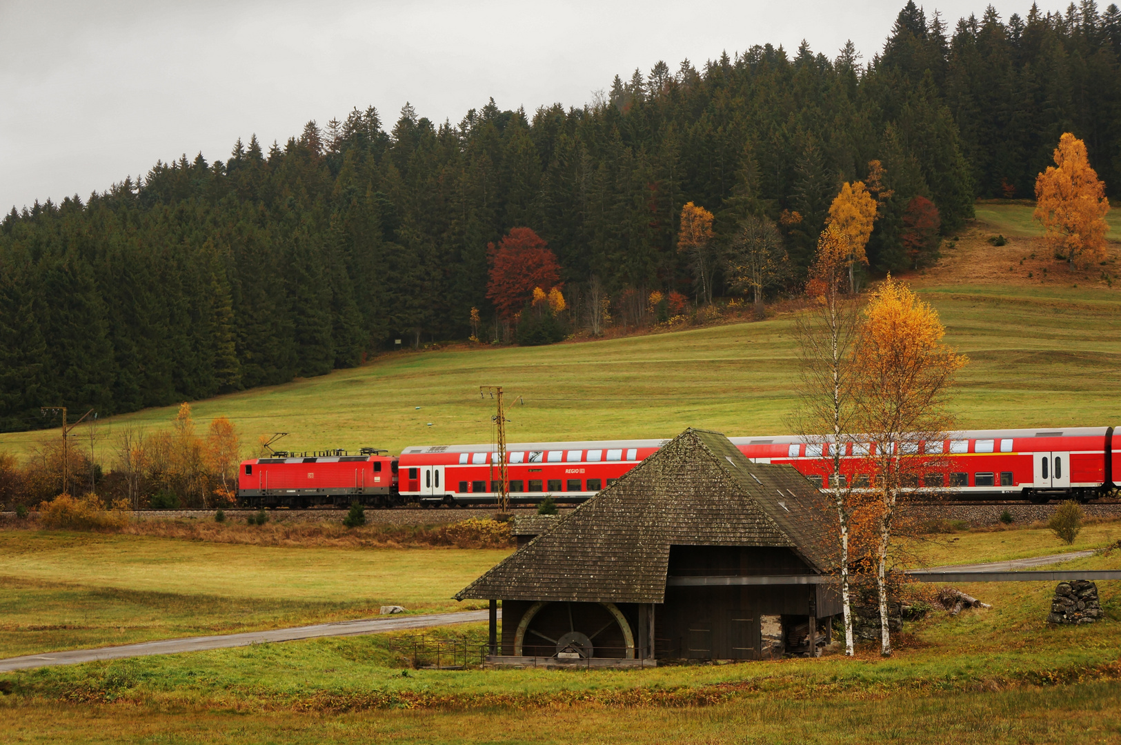 Vorbei an der Jockeleshofmühle