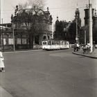 Vorbeifahrt am Zwinger .