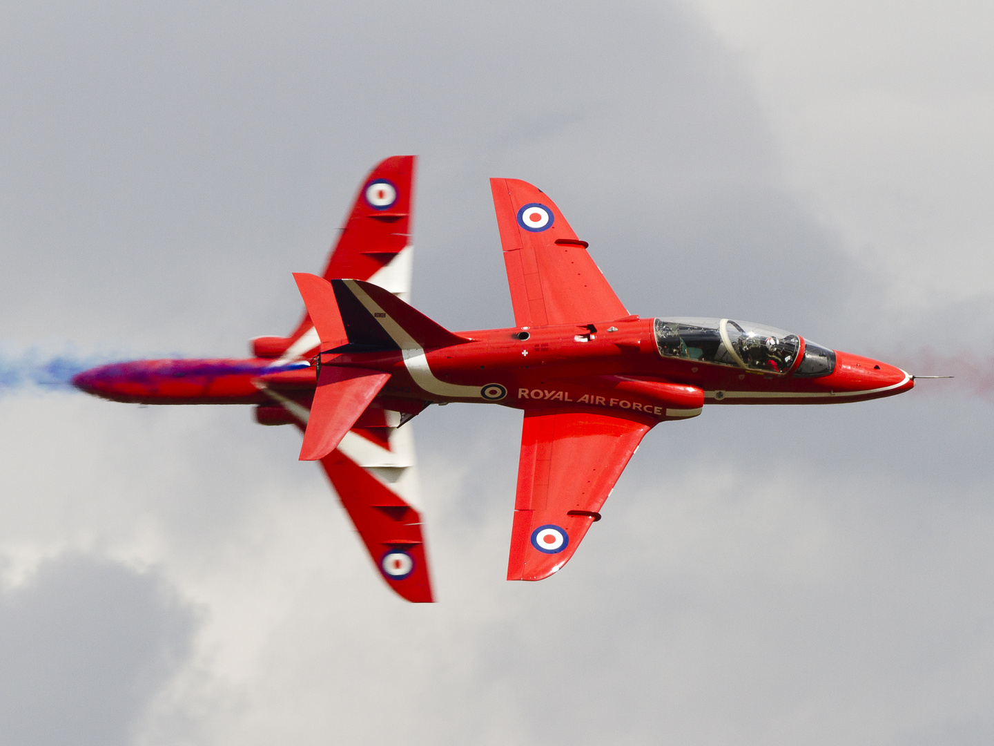 Vorbeiflug der red arrows