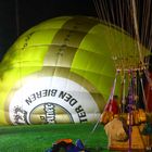 Vorbereitung für den Ballonstart am frühen Morgen