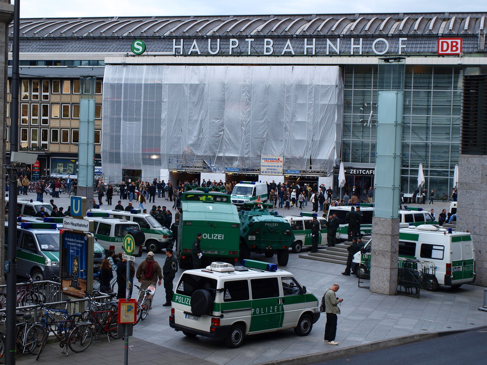 Vorbereitung gegen die zu erwartenden Krawalle, 8.5.2009