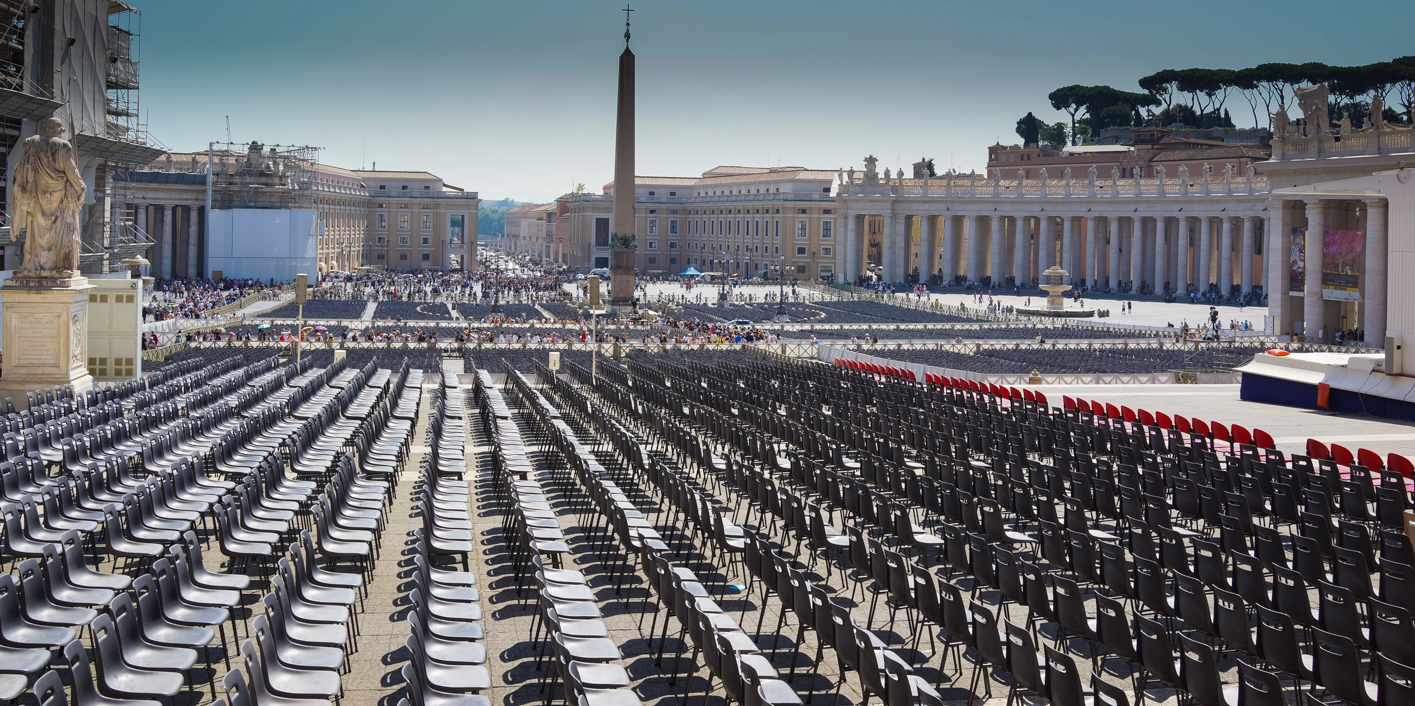 Vorbereitungen für die Papst-Messe am 15.6.2013